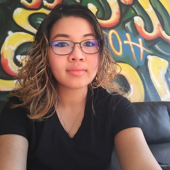 Meet your Posher, Divine - Picture 1 of 1